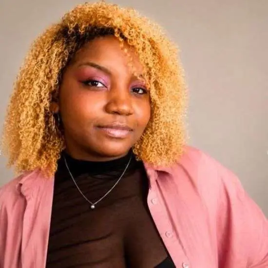Professeure de Street Jazz Athéna Mangue